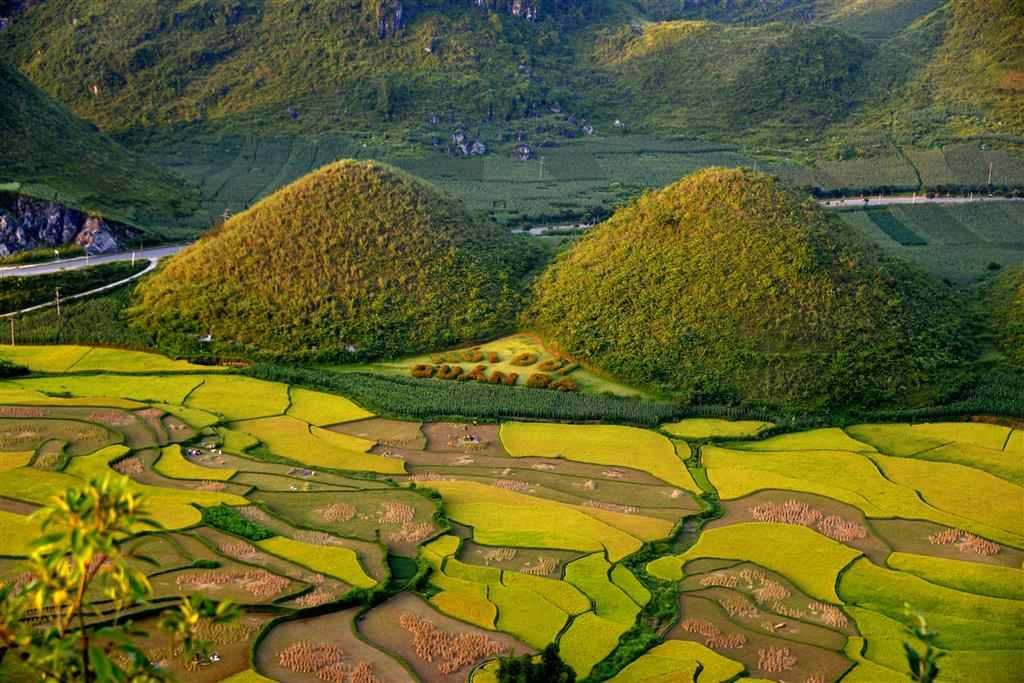 Quan Ba Twin Mountain 